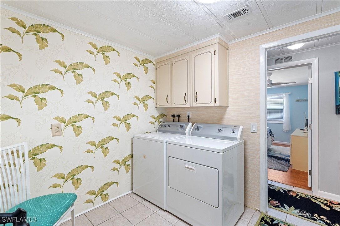 2 Bed ManufacturedHome for Sale in Naples, FL, $210,000 — photo 26