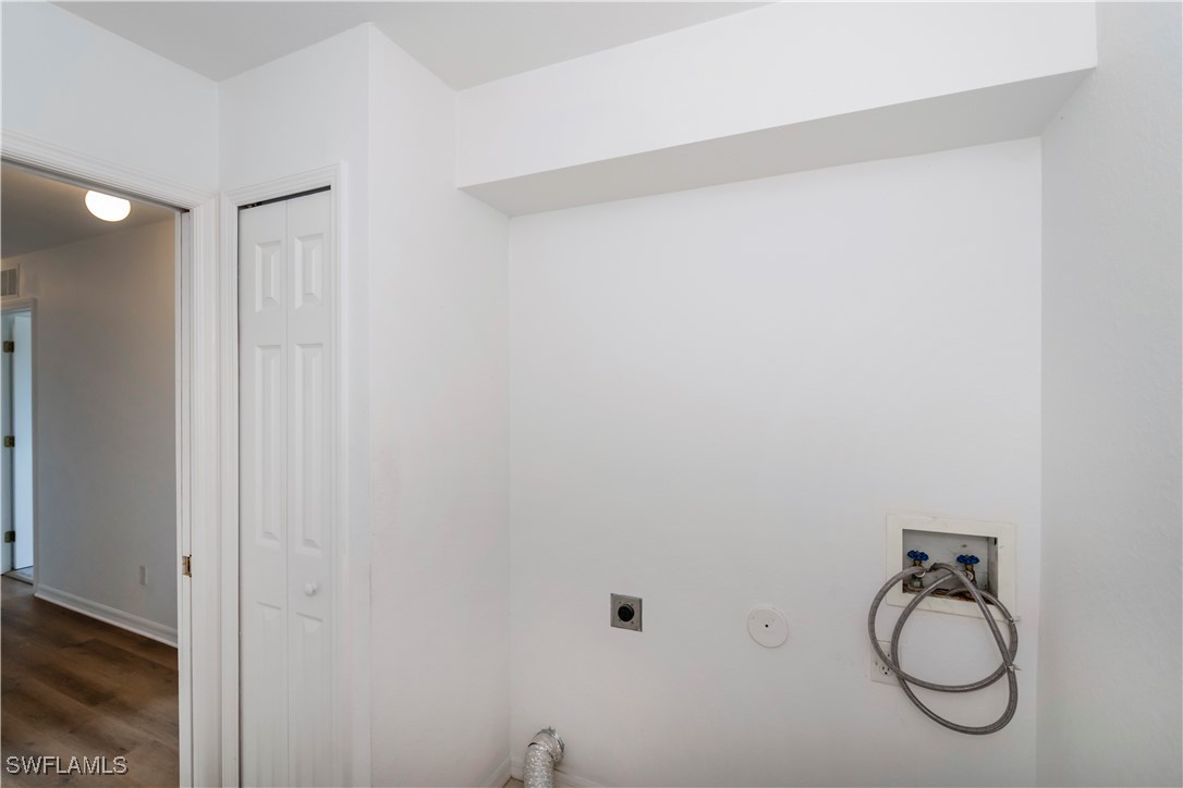 4 Bed SingleFamilyResidence for Sale in Cape Coral, photo 26