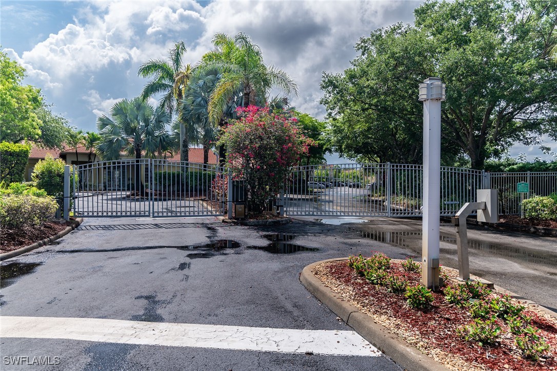 2 Bed Condominium for Sale in Naples, photo 26