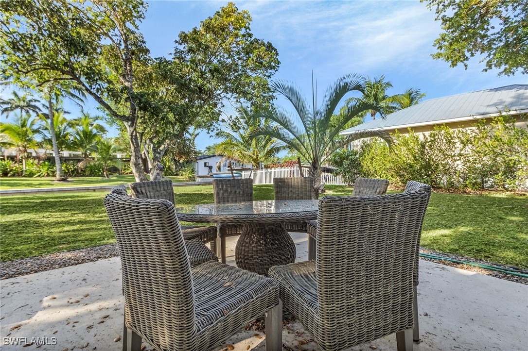2 Bed Waterfront Home for Sale in Fort Myers, photo 26