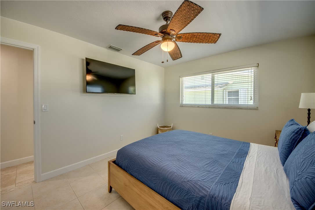 2 Bed Waterfront Home for Sale in Bokeelia, photo 26