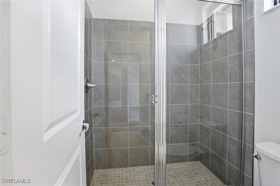 3 Bed SingleFamilyResidence for Sale in Silverwood, FL — photo 26