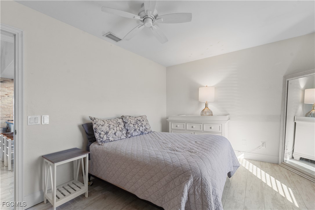 2 Bed SingleFamilyResidence for Sale in South Pointe, FL — photo 26
