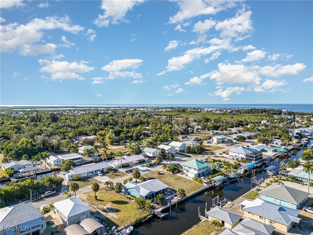 2 Bed Waterfront Home for Sale in Bokeelia, photo 26