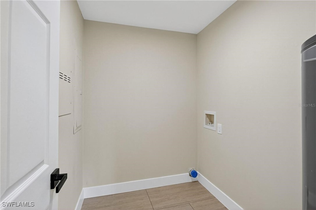 3 Bed SingleFamilyResidence for Sale in Lehigh Acres, photo 26