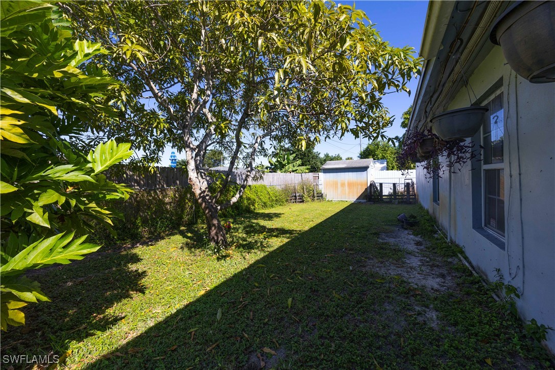 5 Bed SingleFamilyResidence for Sale in Wedgewood, photo 26
