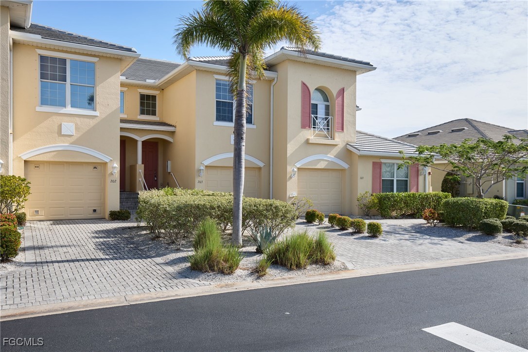 3 Bed Waterfront Home for Sale in Lucaya, FL, $380,000 — photo 26