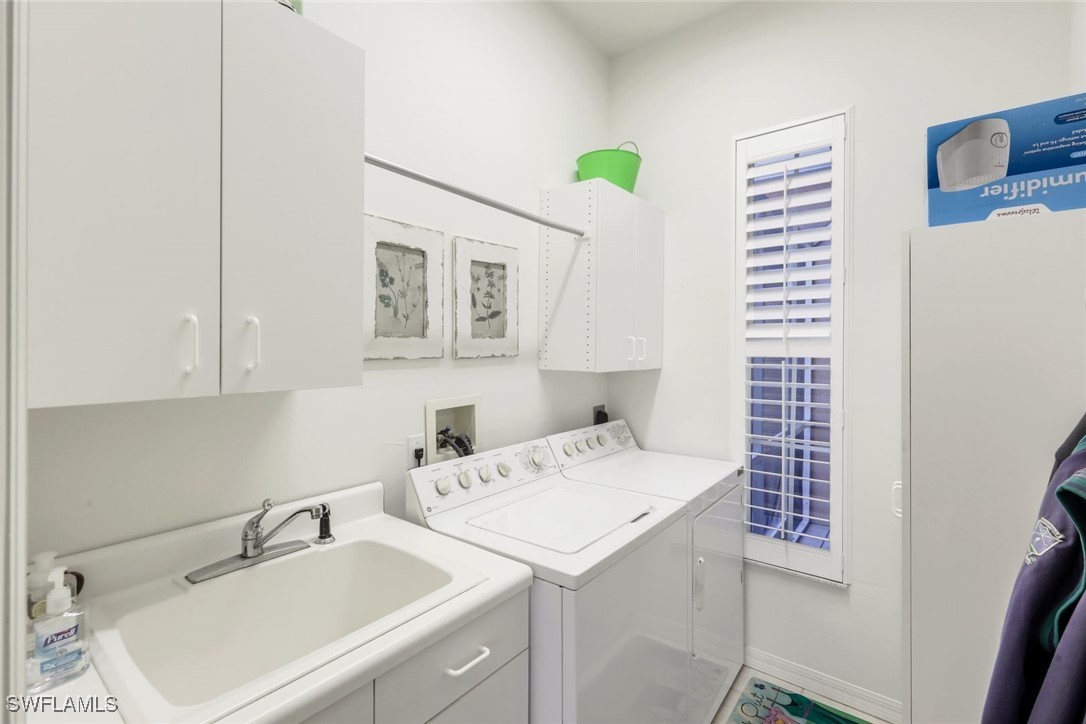 2 Bed SingleFamilyResidence for Sale in Naples, photo 26
