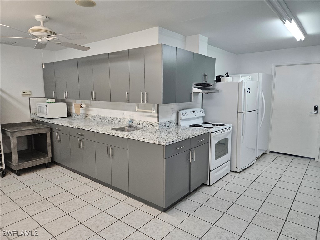 1 Bed ManufacturedHome for Sale in Naples, FL, $69,500 — photo 26