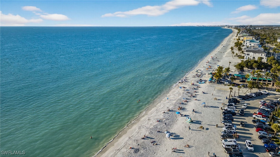1 Bed Waterfront Home for Sale in Beach And Tennis Club, photo 26