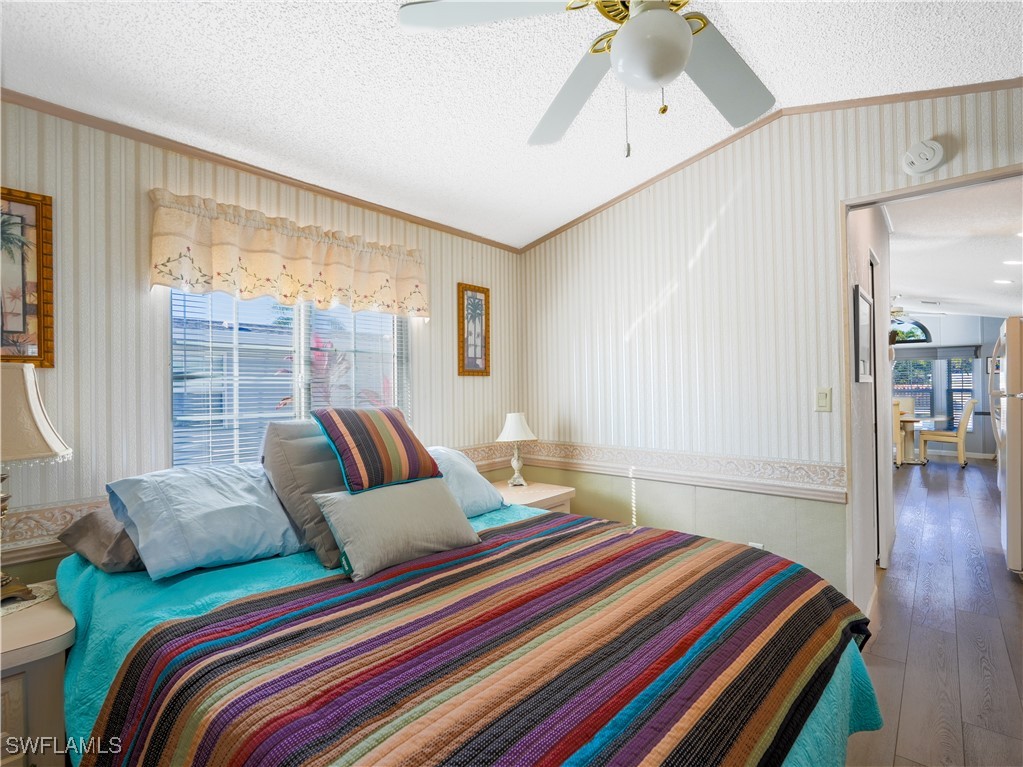 1 Bed Waterfront Home for Sale in Naples, photo 26