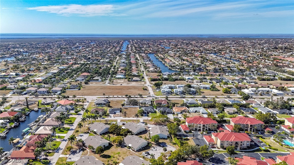 2 Bed Attached for Sale in Cape Coral, photo 26