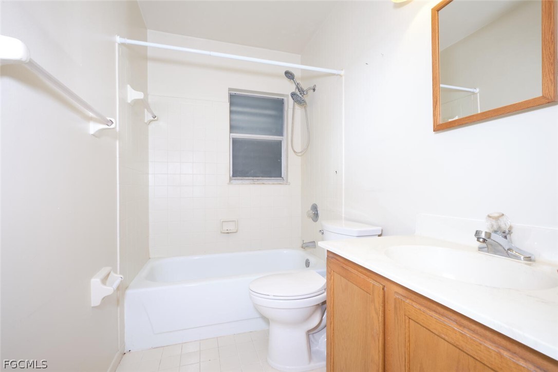 3 Bed SingleFamilyResidence for Sale in Naples, photo 26