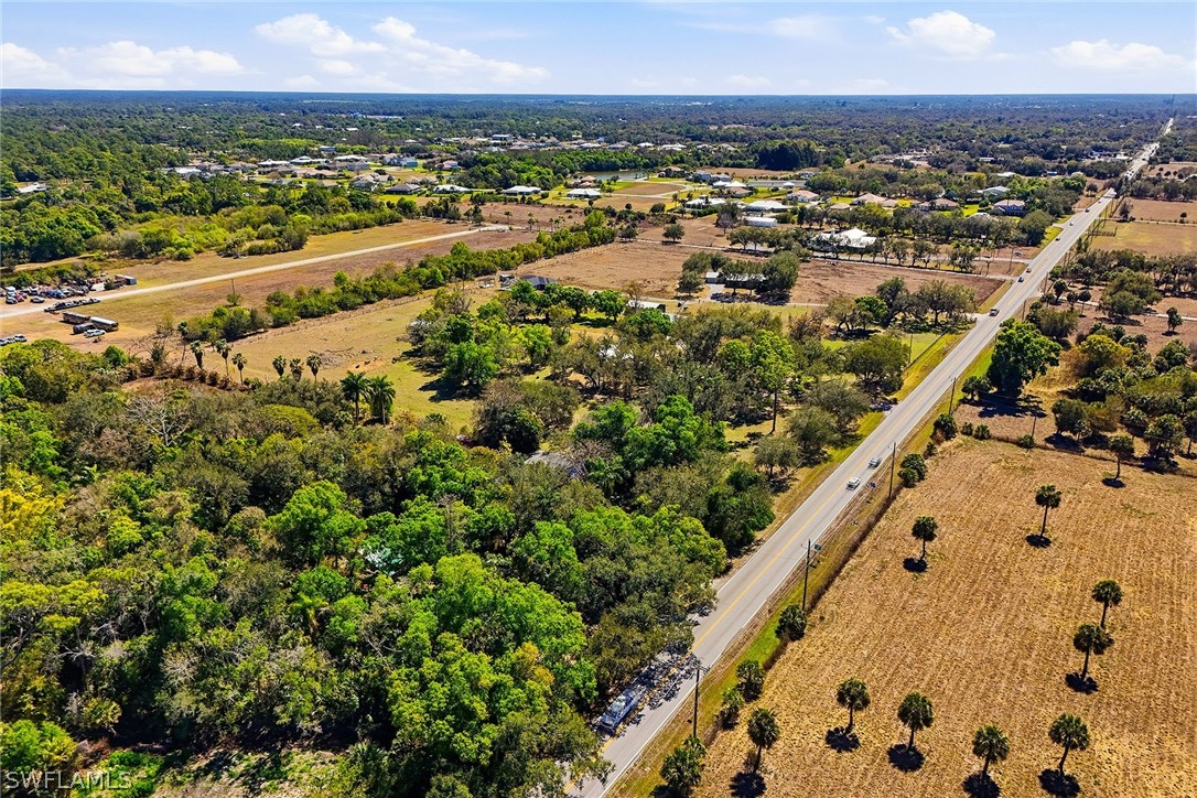 2 Bed SingleFamilyResidence for Sale in Buckingham, FL — photo 26