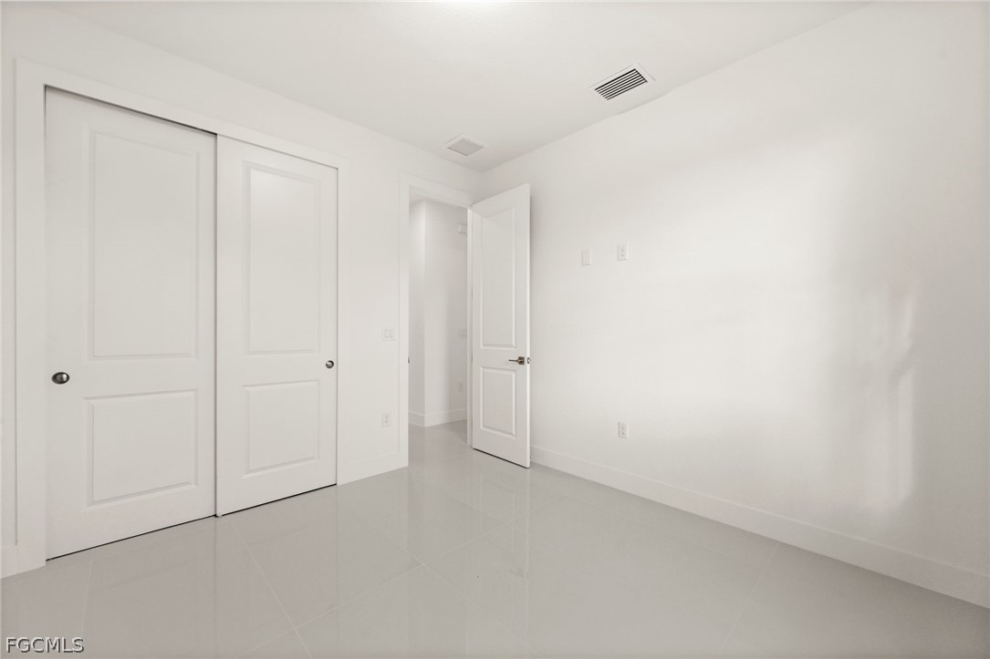3 Bed SingleFamilyResidence for Sale in Lehigh Acres, photo 26