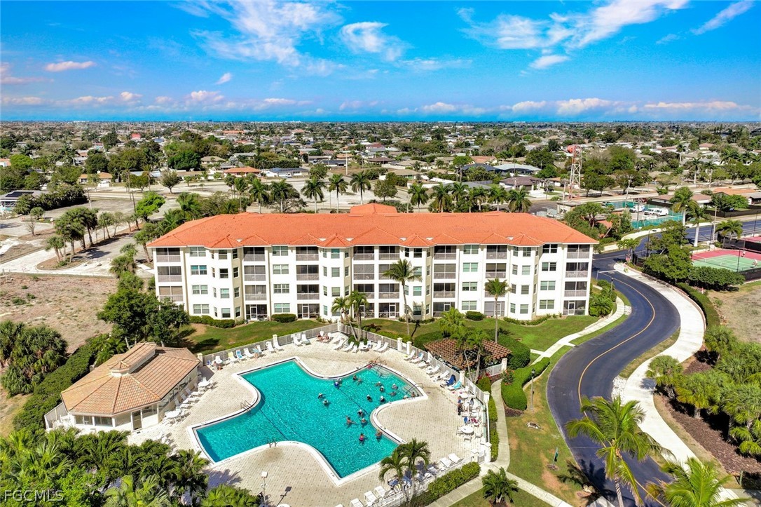 2 Bed Condominium for Sale in Clubhouse Villas, FL, $189,000 — photo 26