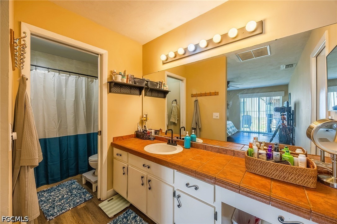 4 Bed SingleFamilyResidence for Sale in Cape Coral, photo 26