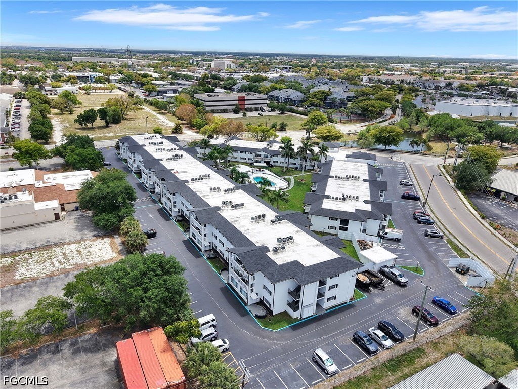 2 Bed Condominium for Sale in Windsor West, photo 26
