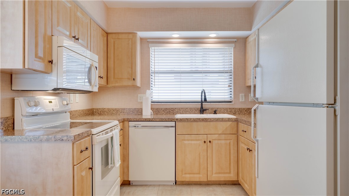 2 Bed Attached for Sale in Cape Coral, photo 26