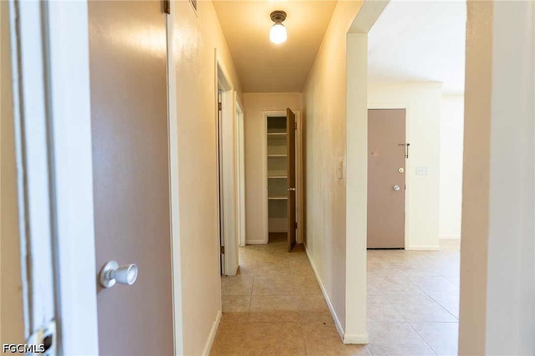 2 Bed SingleFamilyResidence for Sale in Cape Coral, photo 26