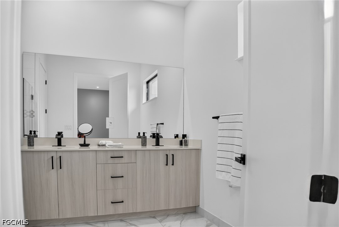 3 Bed SingleFamilyResidence for Sale in Maple Ridge, photo 26