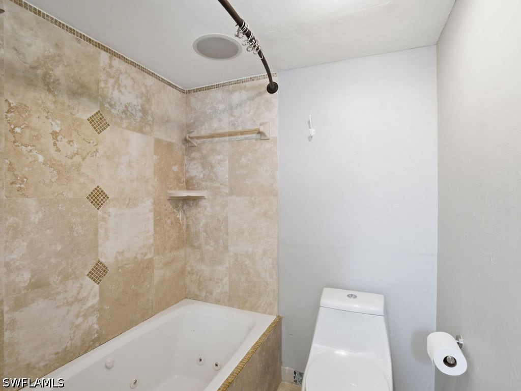 3 Bed Pool Home for Sale in Fort Myers, FL, $3,950 — photo 26