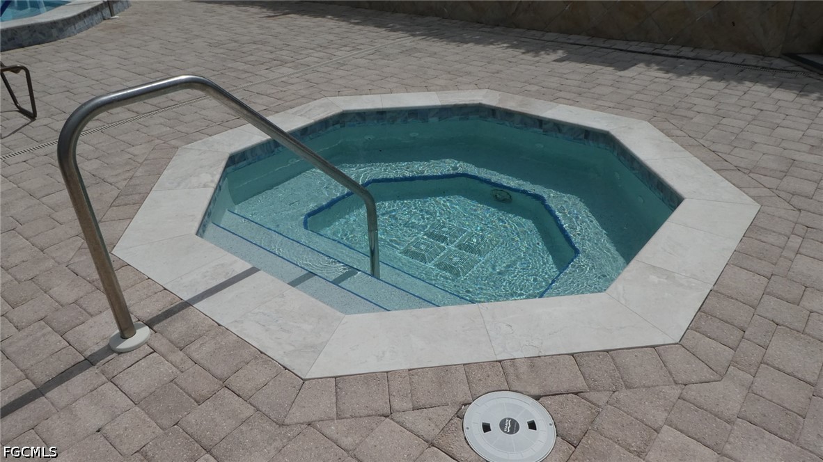 2 Bed Condominium for Sale in Fort Myers, FL, $3,000 — photo 26