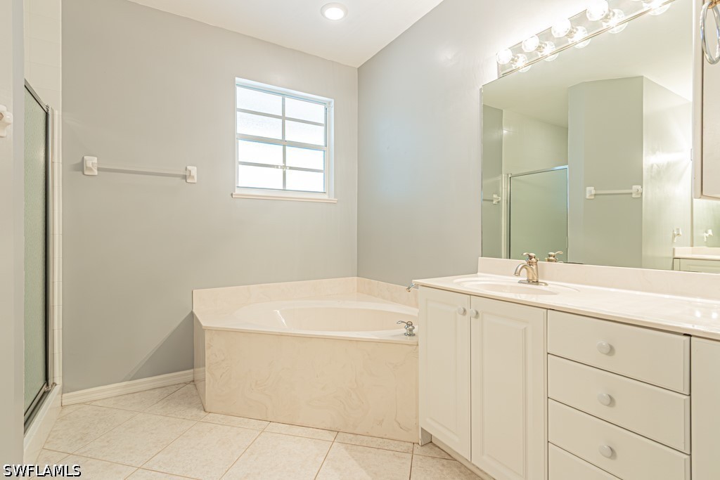 2 Bed Condominium for Sale in Naples, FL, $3,250 — photo 26