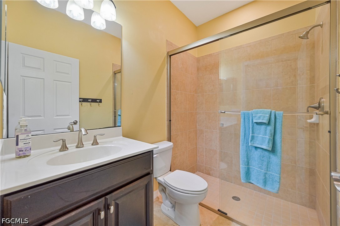 4 Bed Waterfront Home for Sale in Banyan Bay, FL, $394,000 — photo 26