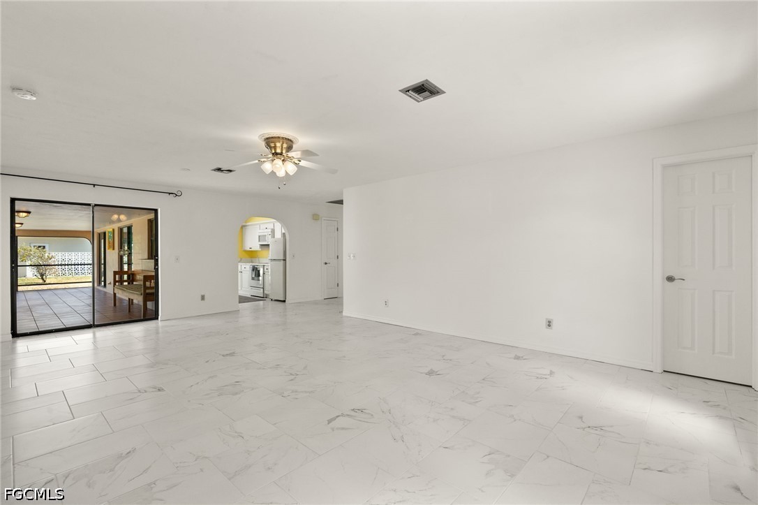 3 Bed SingleFamilyResidence for Sale in Fort Myers, photo 26