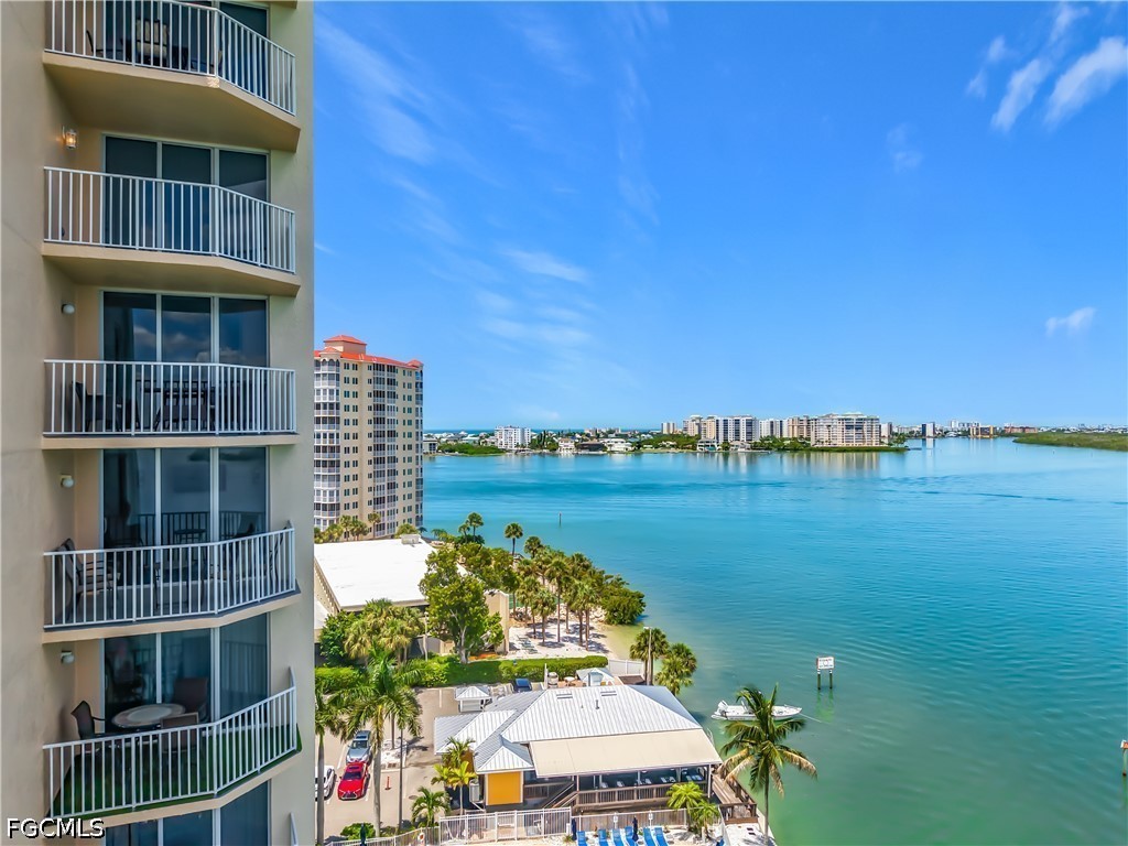 1 Bed Waterfront Home for Sale in Fort Myers Beach, photo 26