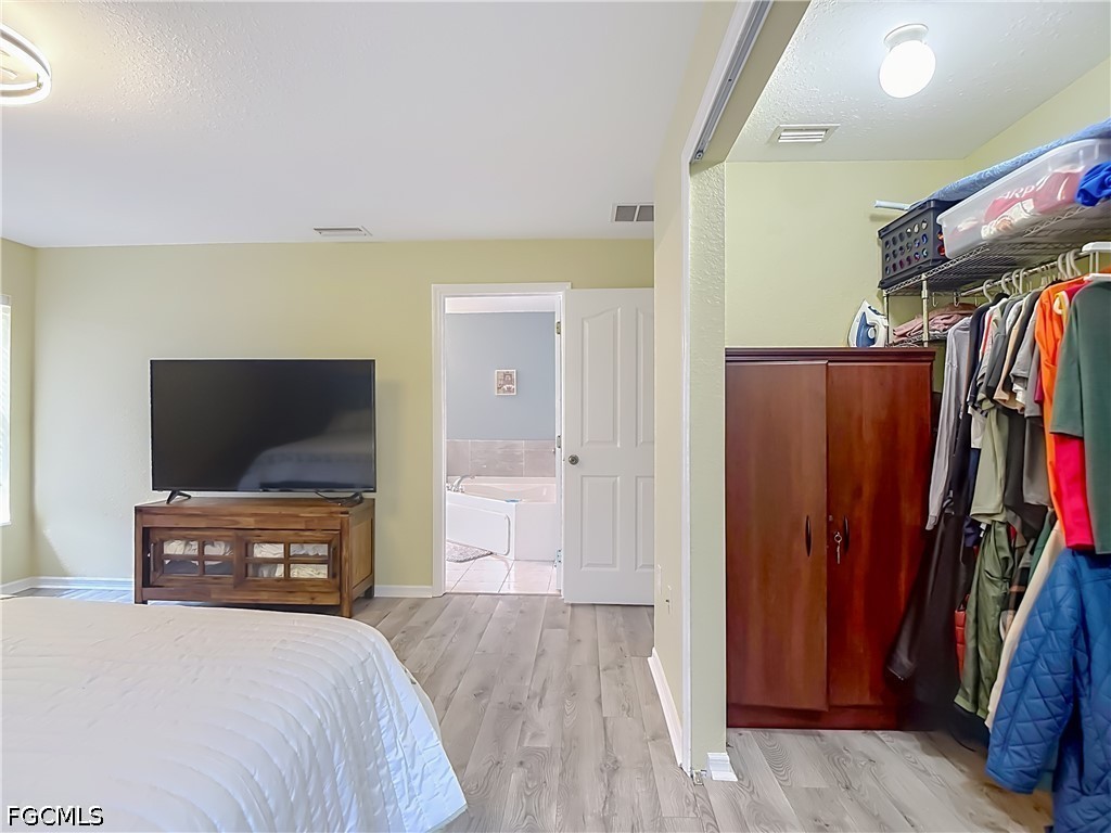3 Bed SingleFamilyResidence for Sale in Cape Coral, photo 26