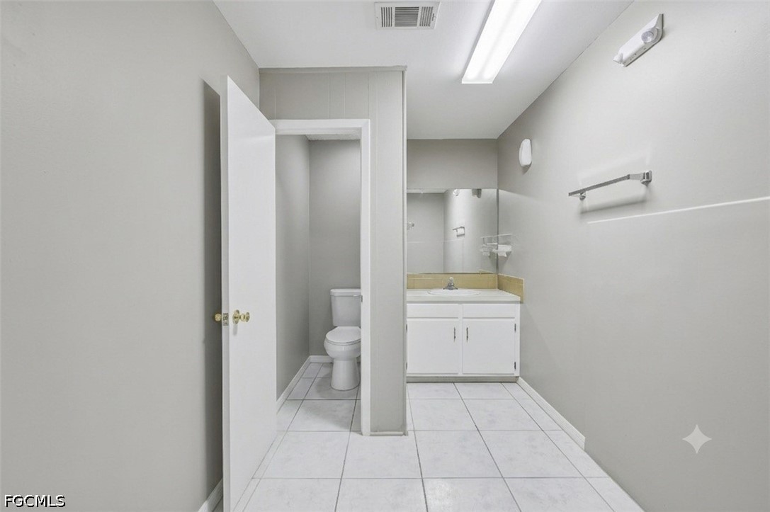 Office for Sale in Fort Myers, photo 26