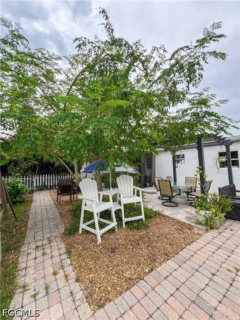 4 Bed Pool Home for Sale in Granada Terrace, photo 26