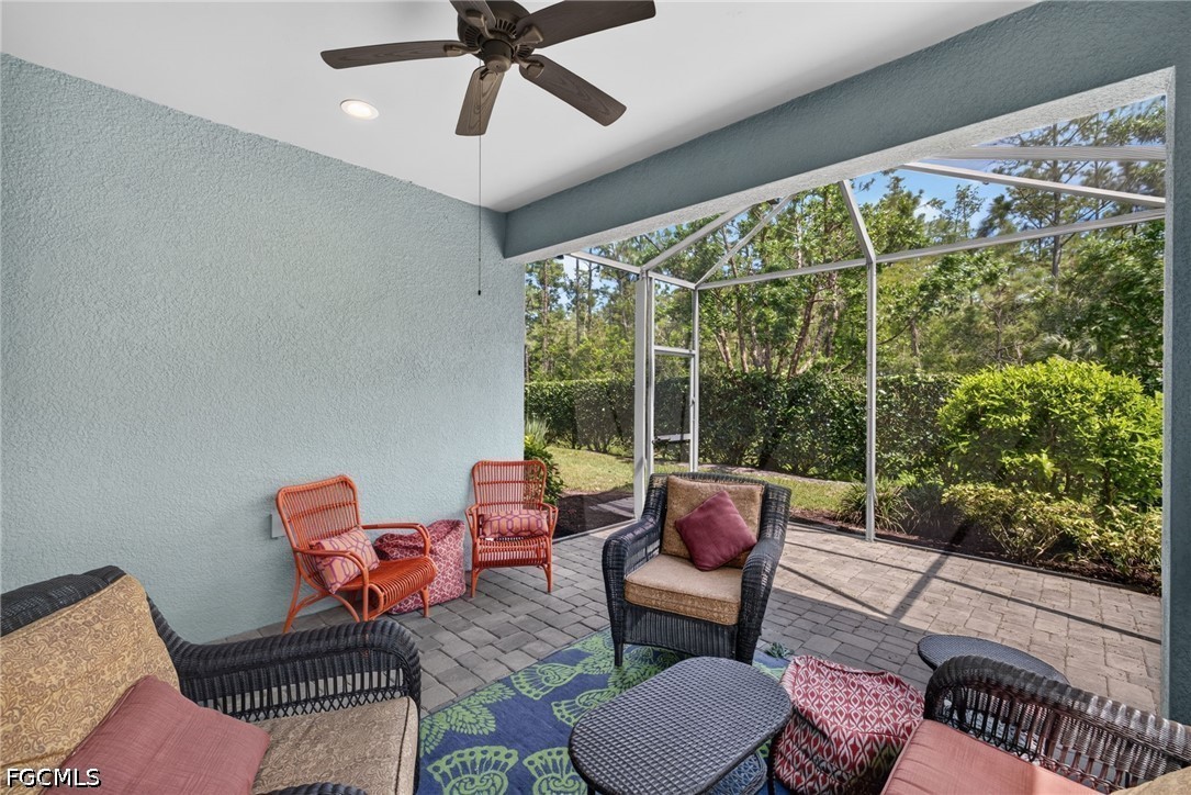2 Bed Attached for Sale in Naples, photo 26