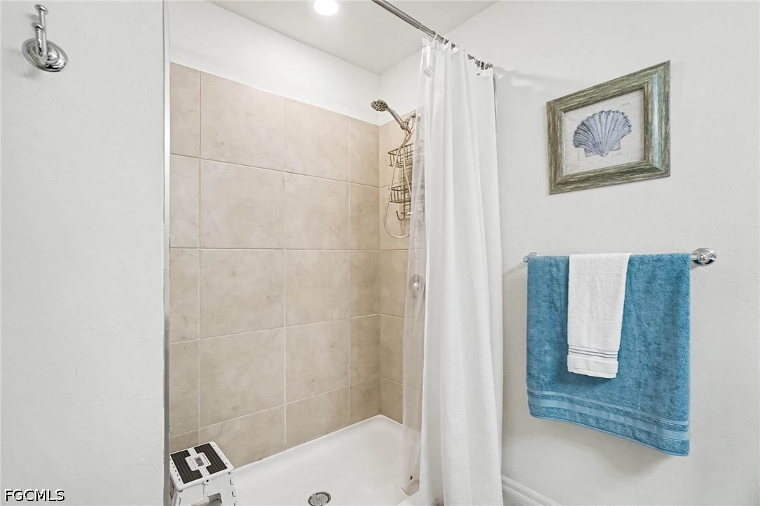 3 Bed SingleFamilyResidence for Sale in Cape Coral, photo 26