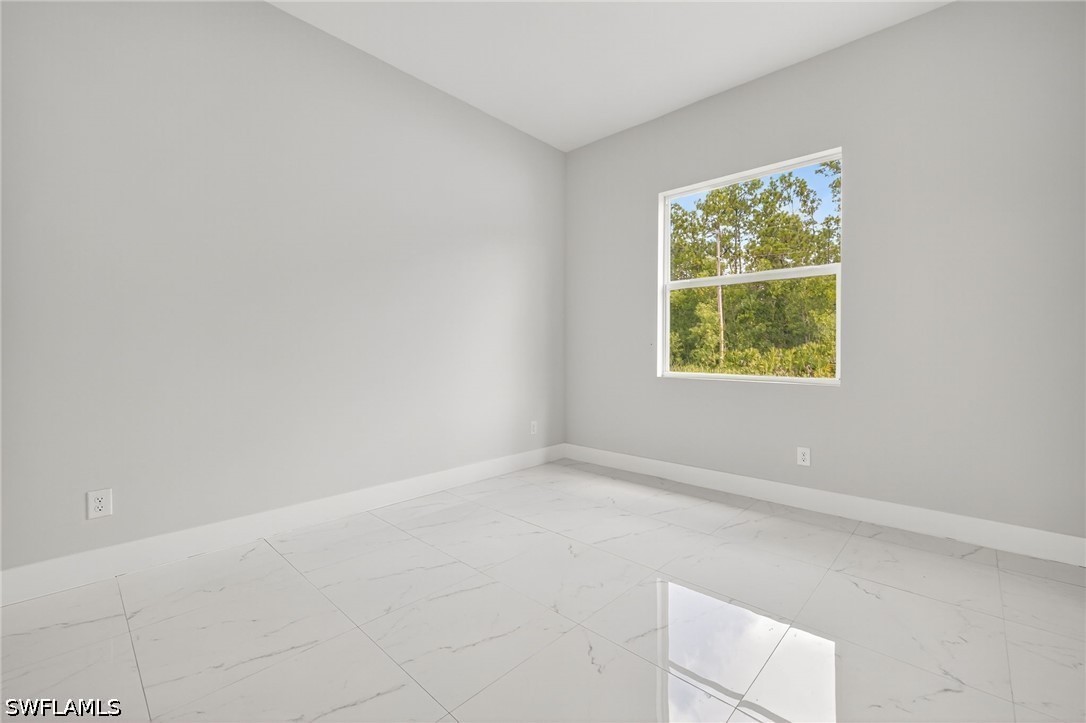 4 Bed SingleFamilyResidence for Sale in Lehigh Acres, photo 26
