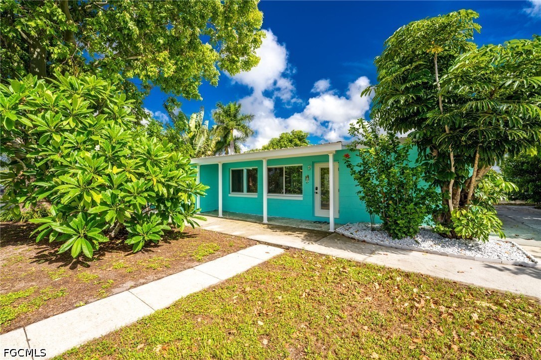 2 Bed Waterfront Home for Sale in Port Charlotte, photo 26