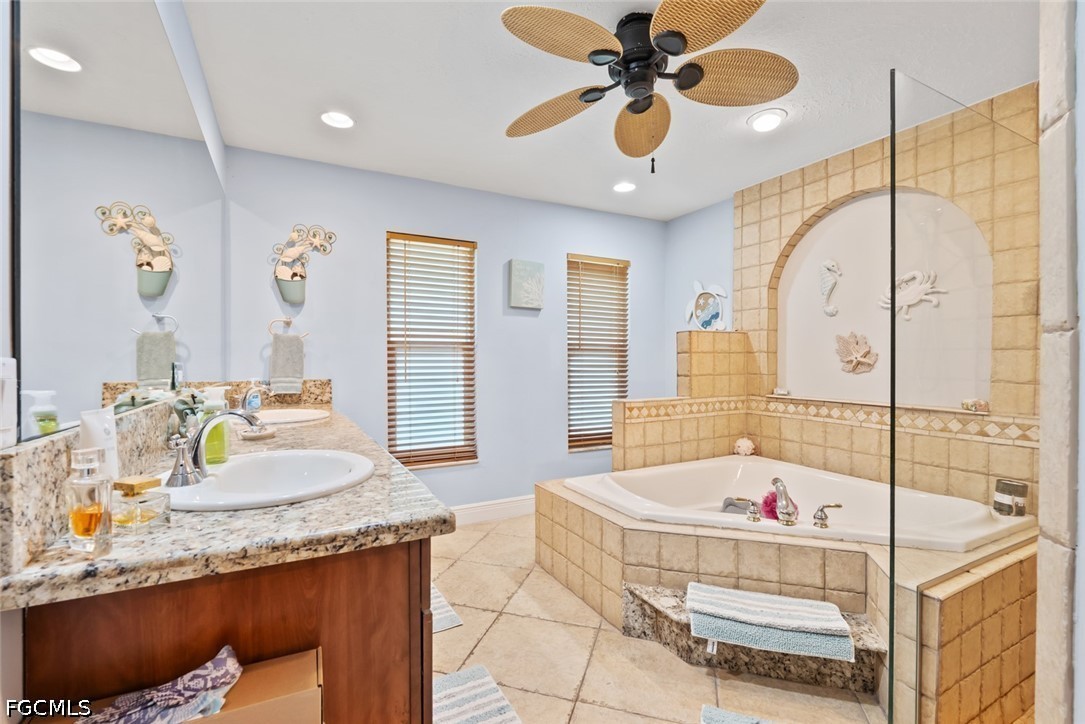 3 Bed Pool Home for Sale in Cape Coral, photo 26