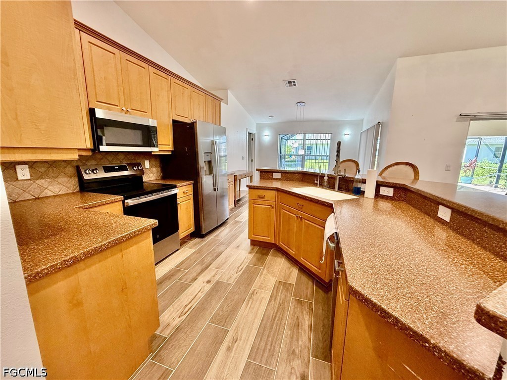 3 Bed Pool Home for Sale in Lehigh Acres, photo 26