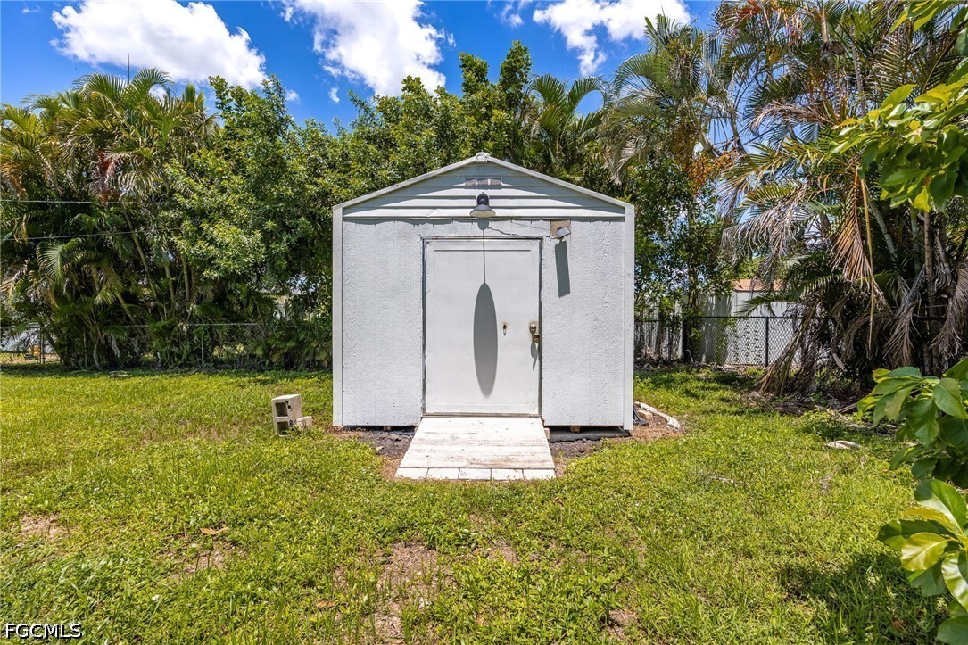 3 Bed SingleFamilyResidence for Sale in Cape Coral, photo 26