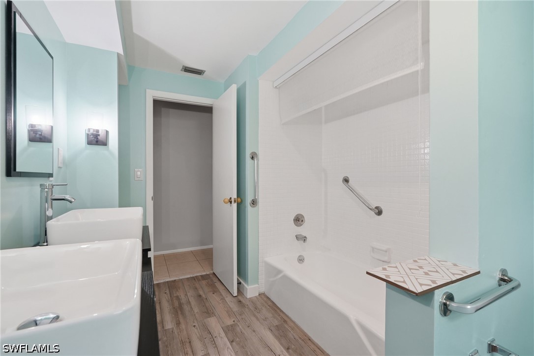 3 Bed SingleFamilyResidence for Sale in Naples, photo 26