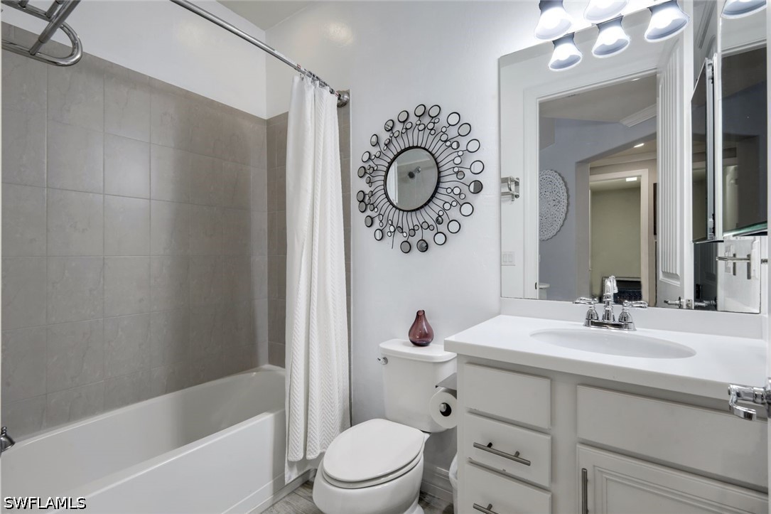 5 Bed Pool Home for Sale in Avery Square, photo 26