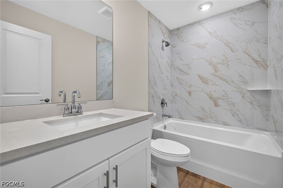 4 Bed SingleFamilyResidence for Sale in Cape Coral, photo 26