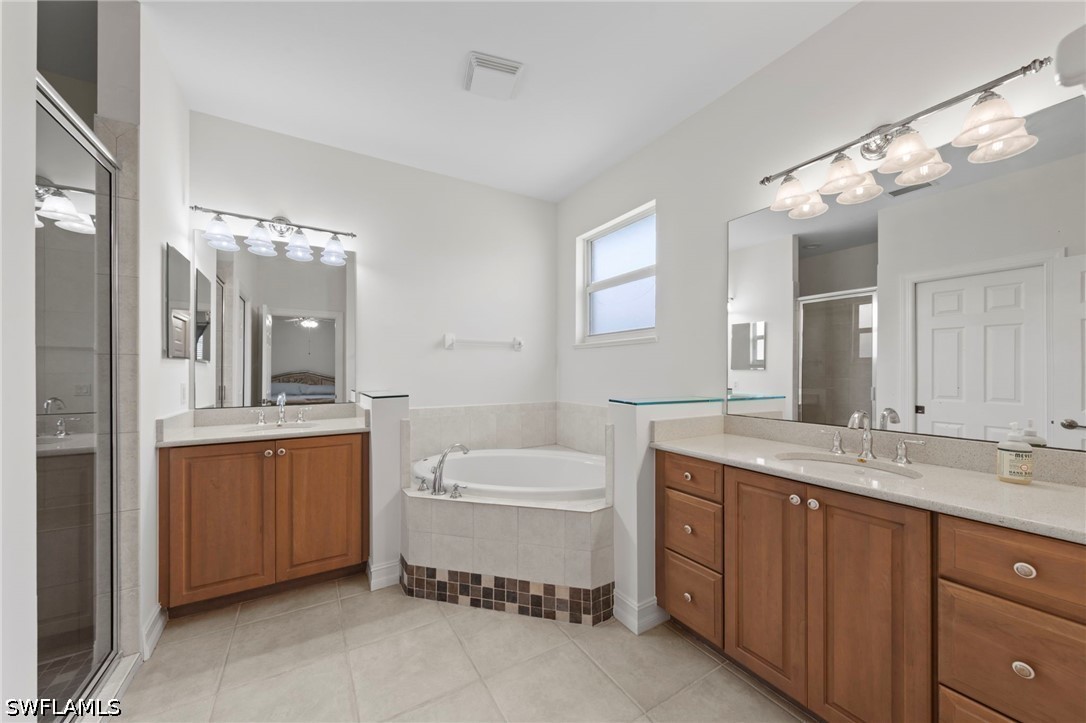3 Bed Pool Home for Sale in Villa Capri, photo 26