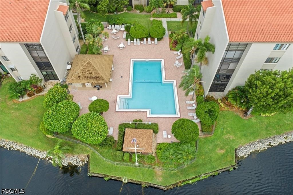 1 Bed Waterfront Home for Sale in Fort Myers, photo 26