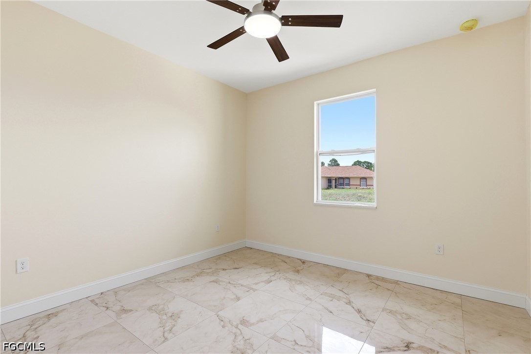 3 Bed SingleFamilyResidence for Sale in Lehigh Acres, photo 26