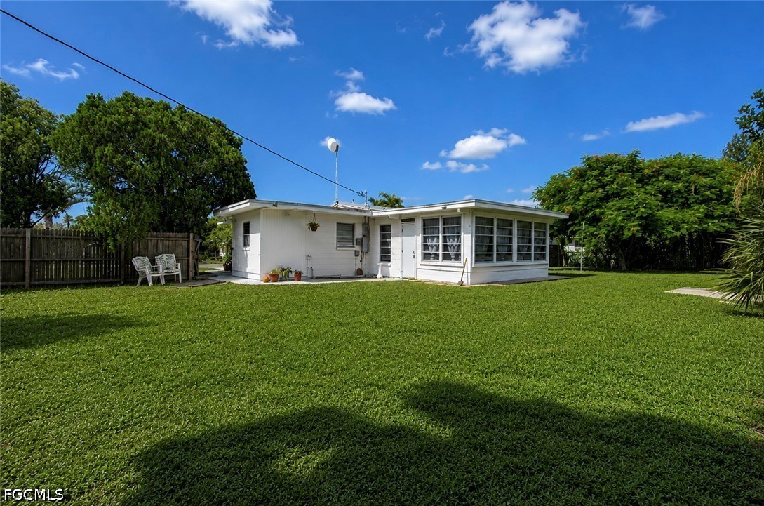 2 Bed SingleFamilyResidence for Sale in Fort Myers, photo 26