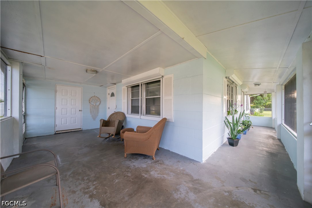 2 Bed SingleFamilyResidence for Sale in North Fort Myers, photo 26