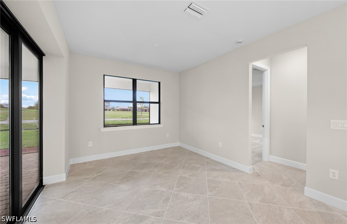 3 Bed Waterfront Home for Sale in Country Club, photo 26